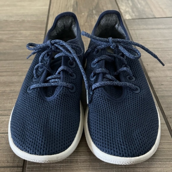 Allbirds Women's Tree Runners size 10 - Picture 3 of 9
